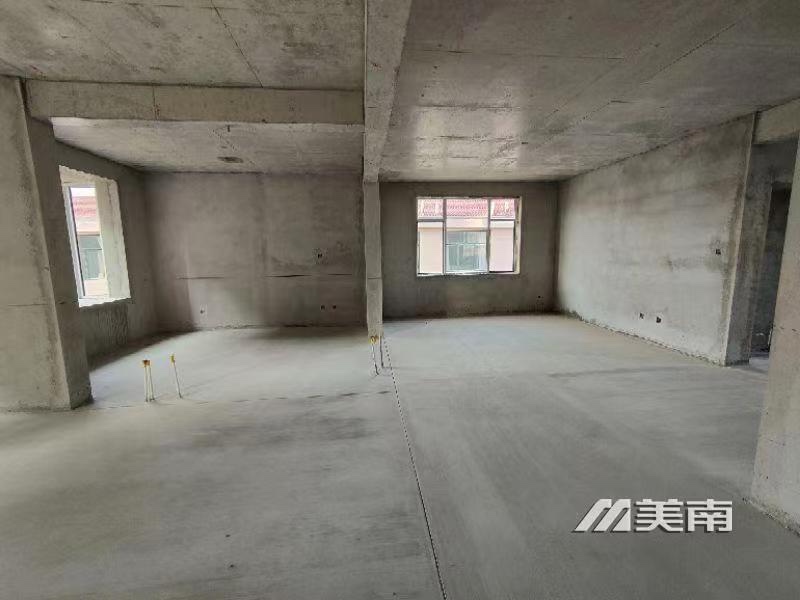 000081双语佳苑,132平米赔钱出售,仅售一周,78万