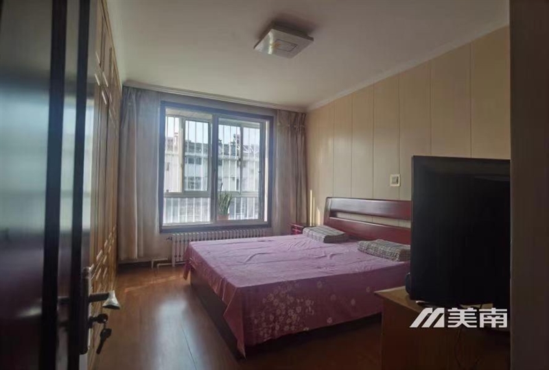 000941文峰学区,128平,三室两厅两卫,家具家电齐全,售价58万