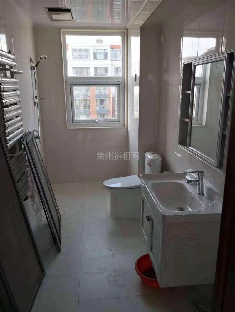 泰和苑小区,精装修,电梯房,带家具家电,拎包入住