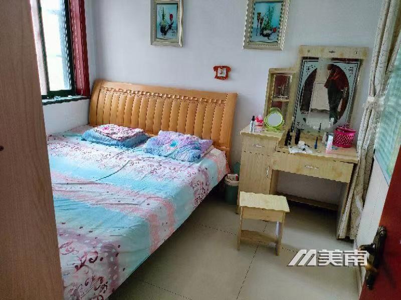 3玉皇顶加阁,框架地暖,拎包入住,带露天平台