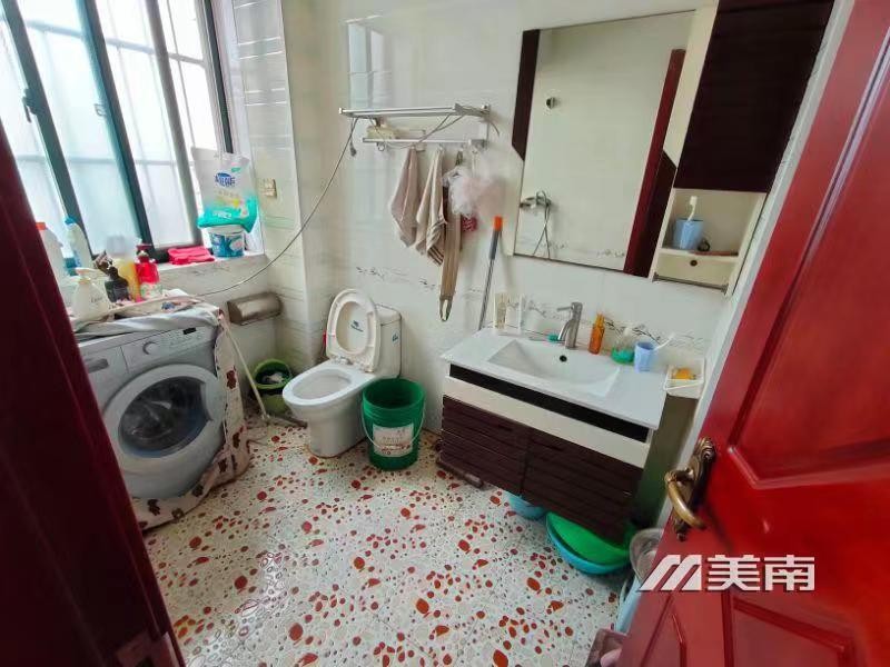 3玉皇顶加阁,框架地暖,拎包入住,带露天平台
