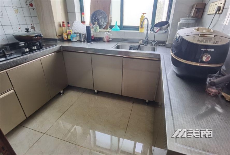 3馨园北区,精装两室,仅售48万8