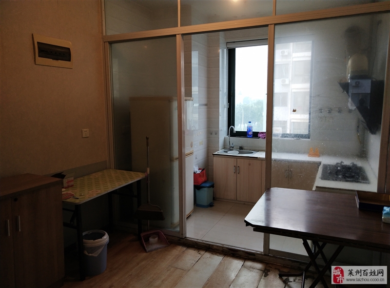 文萃佳苑3室1厅1卫1200元/月