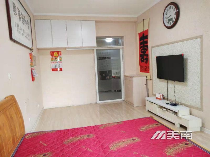 一小文峰学区房府东苑南向好楼层48平,一室一厅,仅瘦29万8