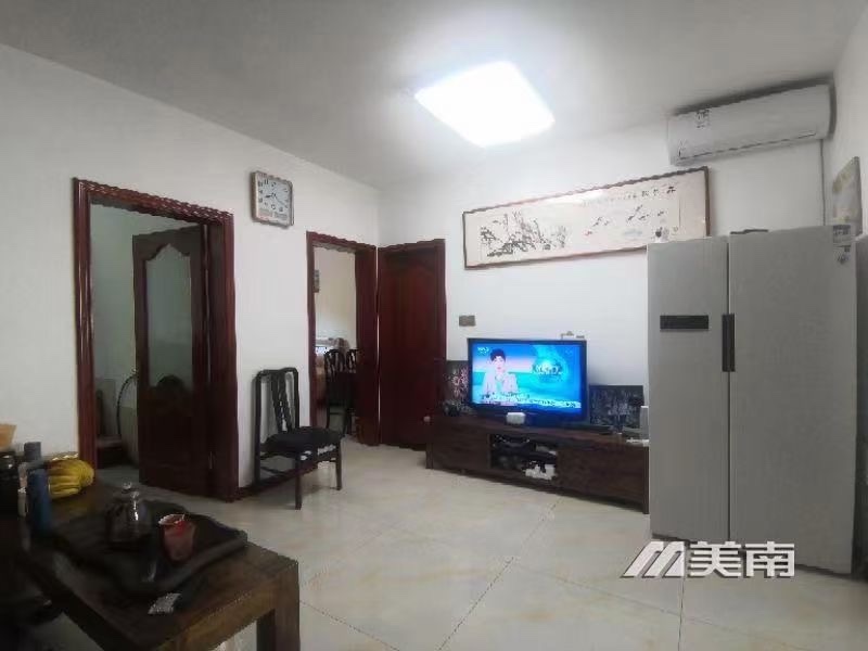 塔埠栋盛苑一楼带院,92平平加30平院,纯实木装修,证已下可贷款,78万8