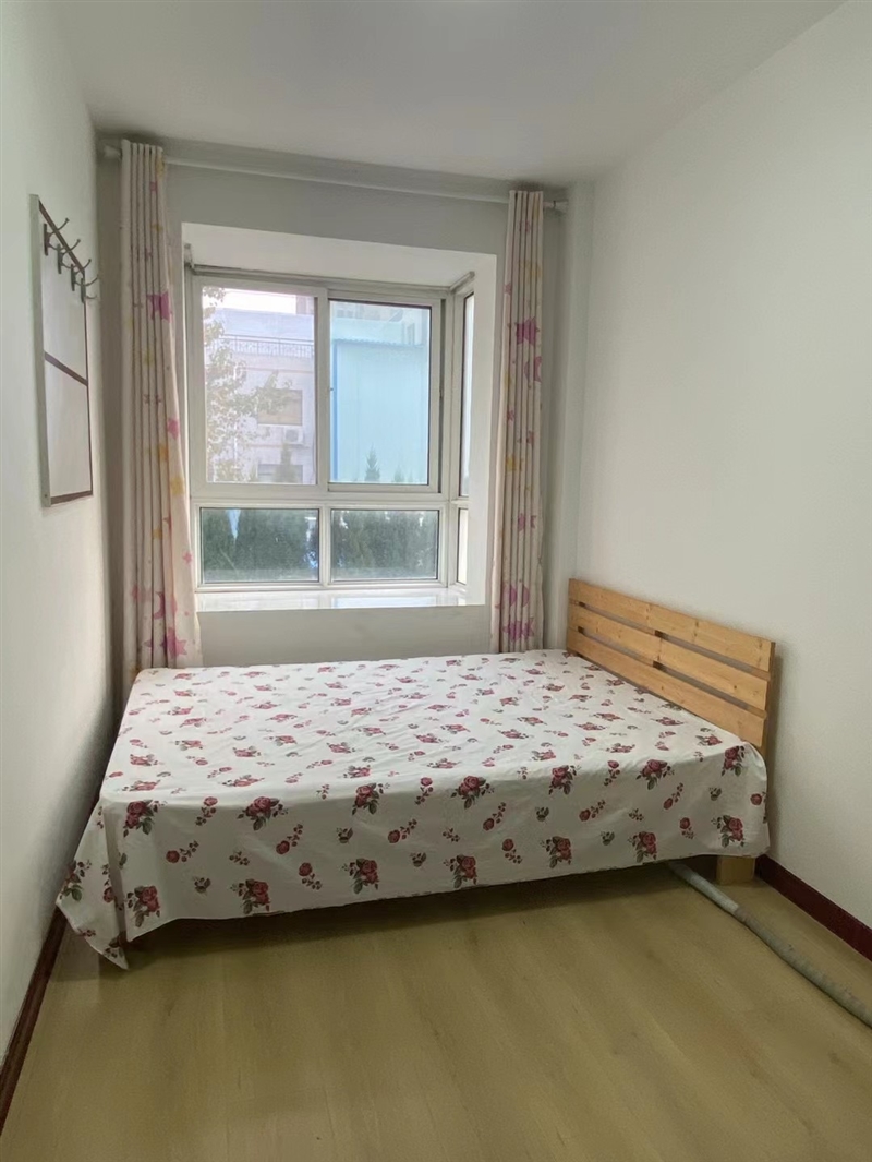 非中介!坊苑西区2楼 新房出租 已供暖 家具家电齐全 拎包入住