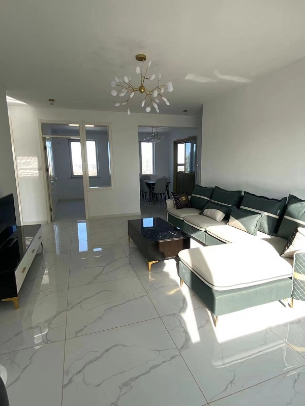 精装电梯房  三室出租  拎包入住 干净