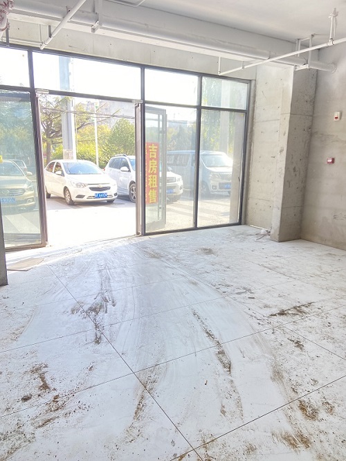 22万 可买一套沿街门头房 已装修 地暖瓷砖已铺