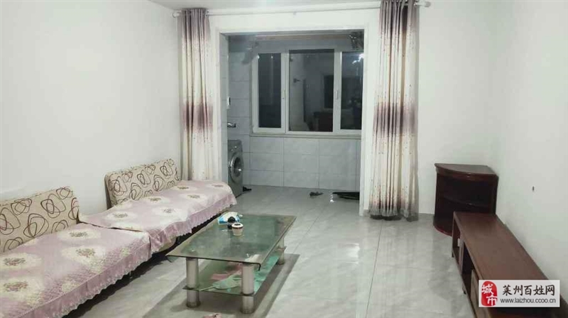 凯旋城电梯房三室2500元/月