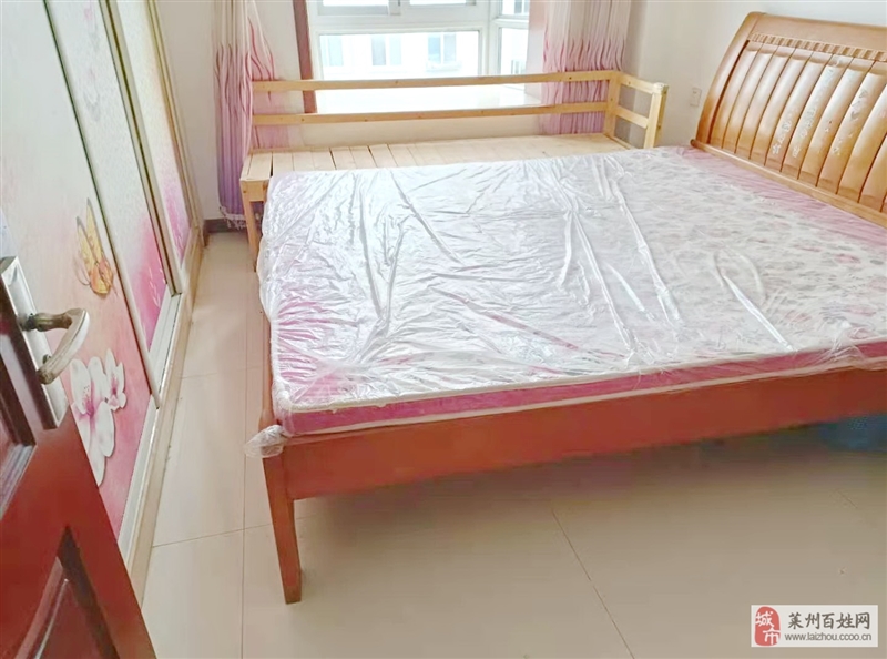 3室2厅1卫1400元/月