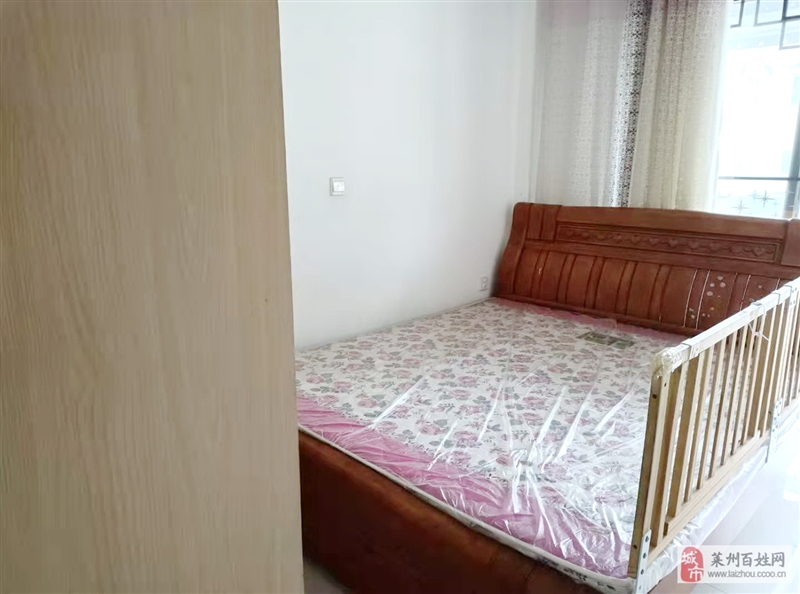 3室2厅1卫1400元/月