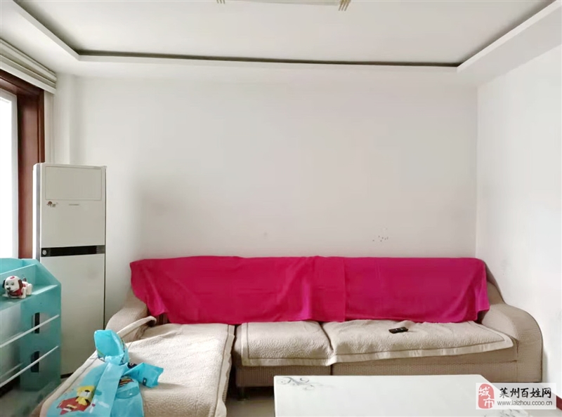 3室2厅1卫1400元/月