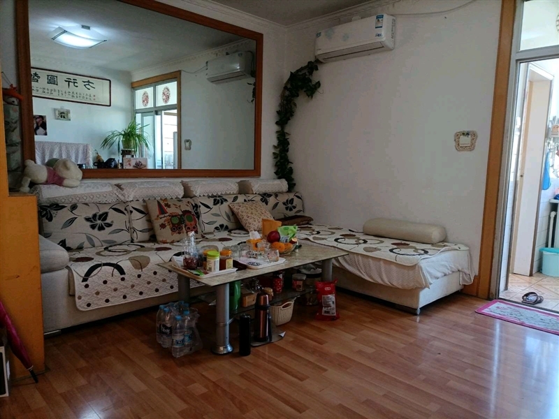 北小区,精装修,三室格局