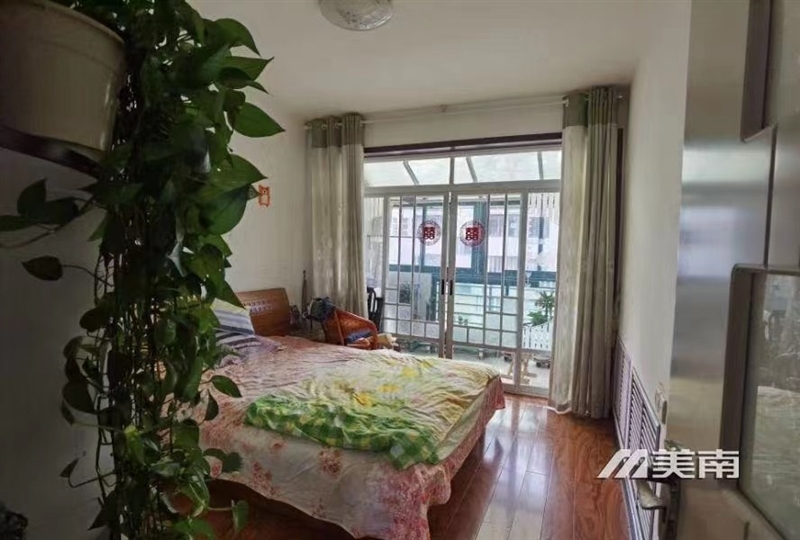 3双语学区紫景花园,带车库,精装三室两卫