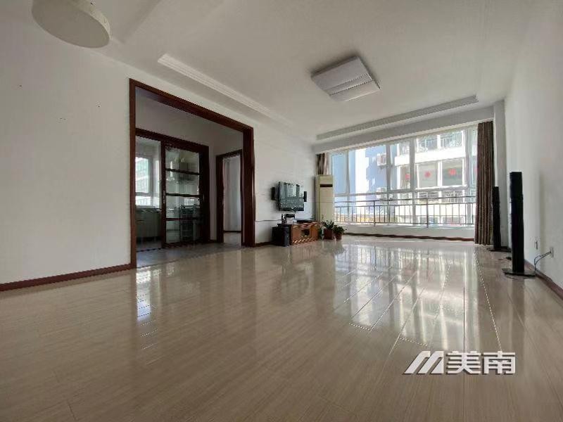 3云峰名苑2楼,房主降价急售,带车库仅售77万