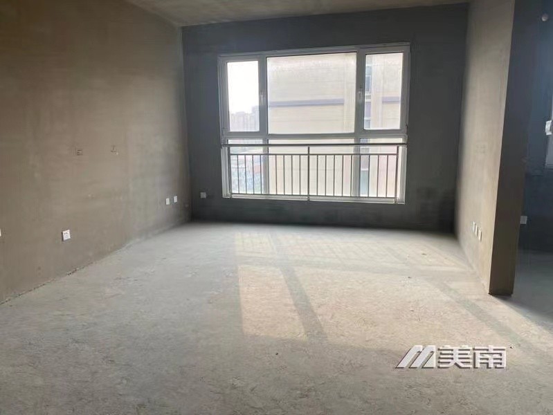 3房东急售金日天誉9楼,带小房带车位,有钥匙看房方便