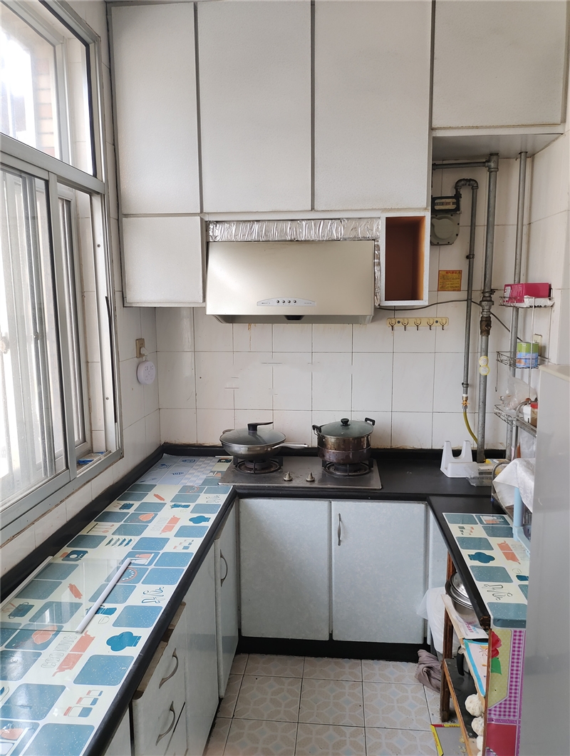 汇泉小区低楼层