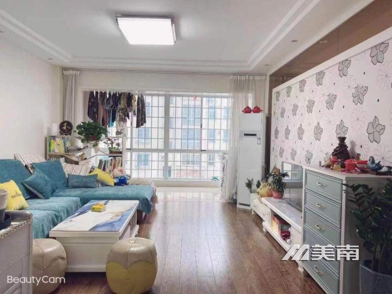 文苑星城精装四楼2400元三室