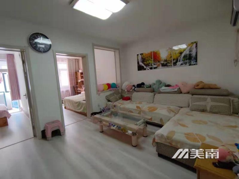 3双实验学区一楼,有学位,精装两室,拎包入住