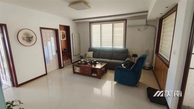 3粮建小区2楼,精装三室,仅售52万8