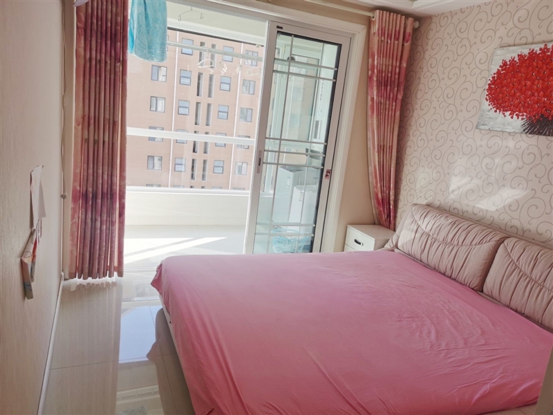 市中心振华附近三室两厅两卫精装电梯房,家具家电齐全拎包入住