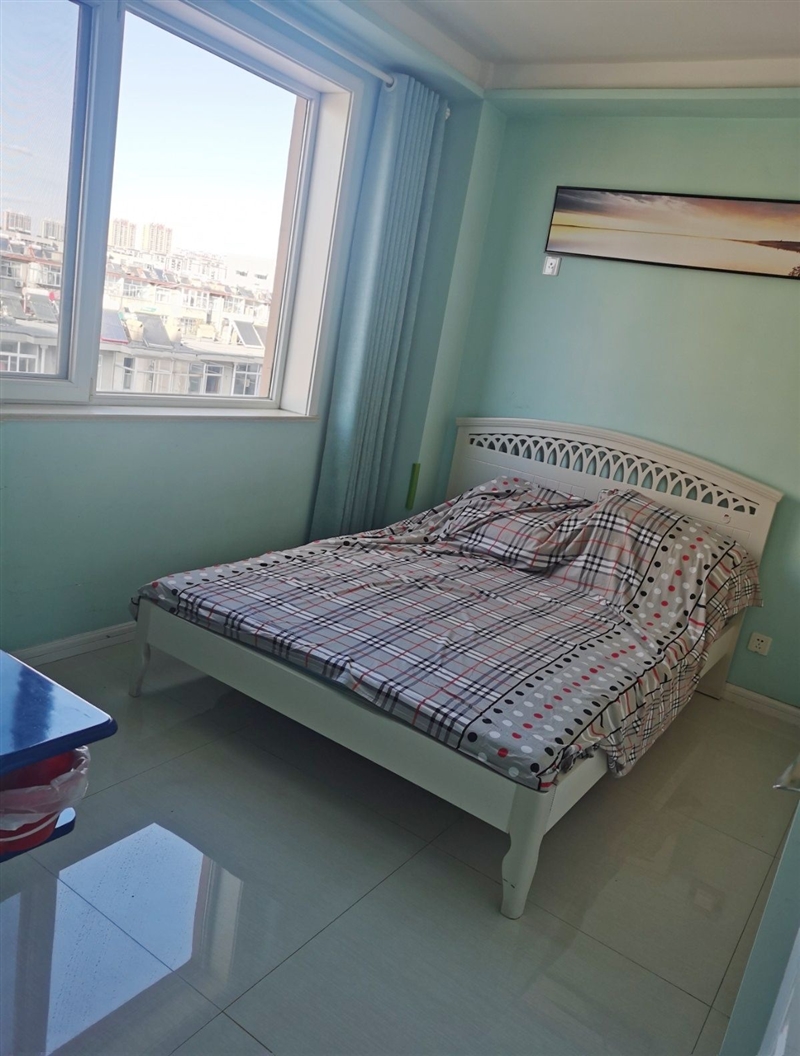 市中心振华附近三室两厅两卫精装电梯房,家具家电齐全拎包入住