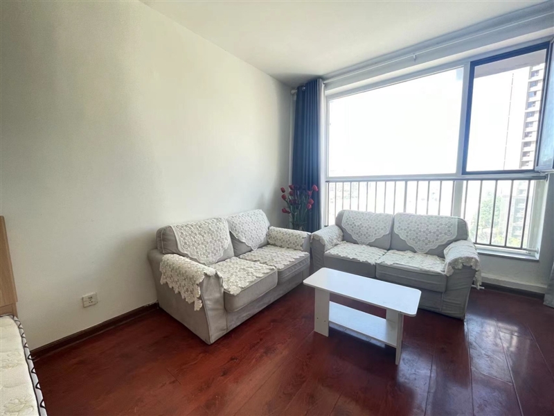 000051双语教育大厦公寓出租,48平家具家电齐,1100元