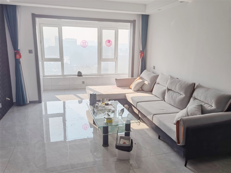 瑞莱首府,三室两厅两卫精装住宅出租