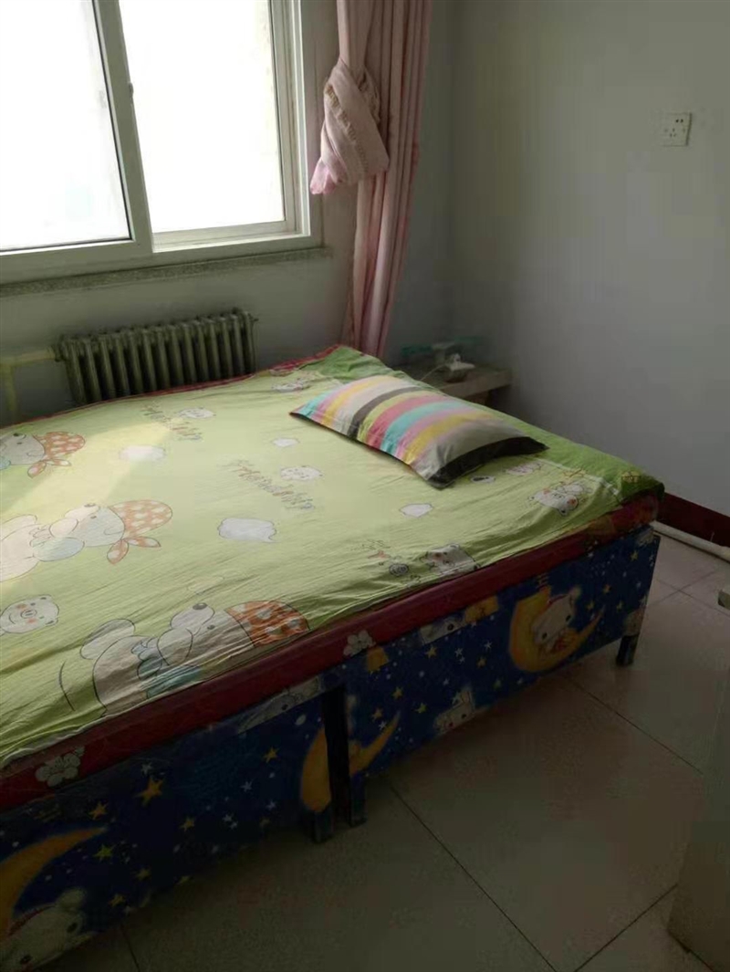 开发区玉皇附近,两室两厅步梯高层,拎包入住