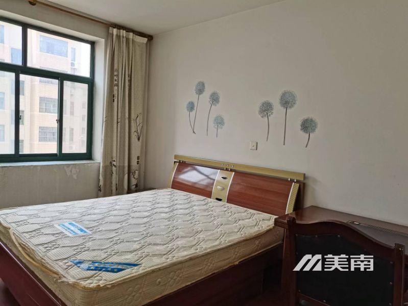 3文峰中学学区,艺苑小区3楼,框架地暖,全明户型,税费各付