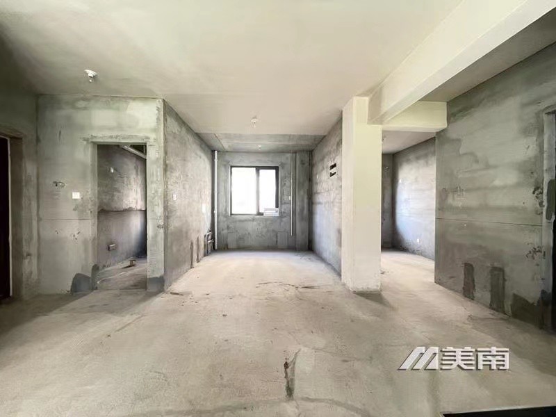 3城东花园洋房一楼带院,包大税,看房有钥匙