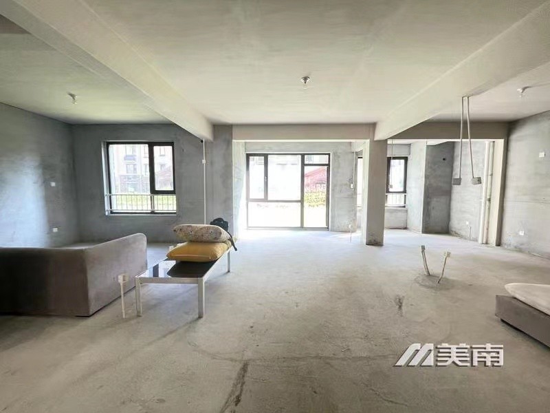 3城东花园洋房一楼带院,包大税,看房有钥匙