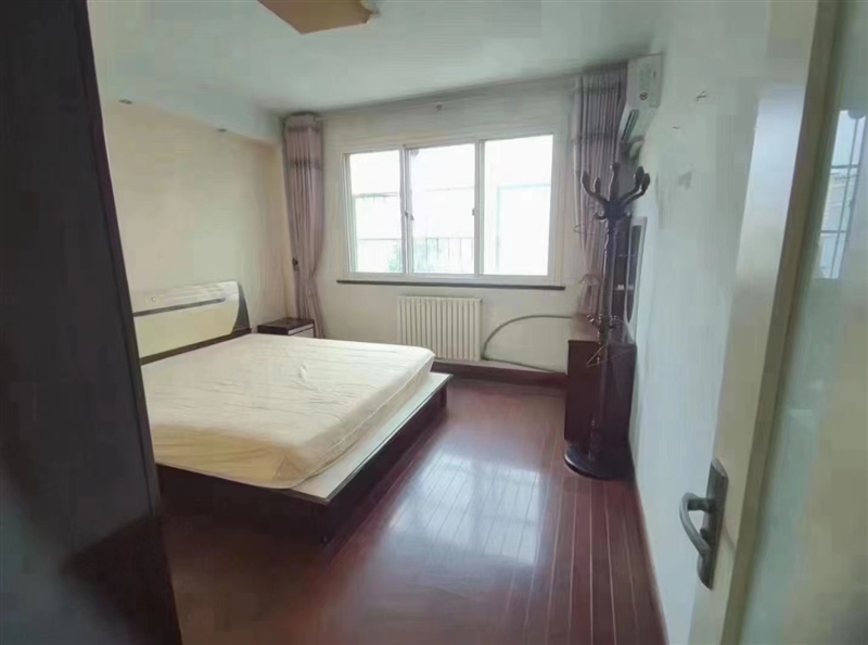 3一小实验中学学区,教育路新四区,框架结构,仅售68万
