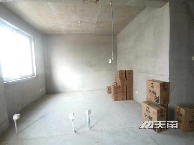 000694,玉皇学区,康馨苑电梯房,106平加9平小房,全明户型,55万包大税