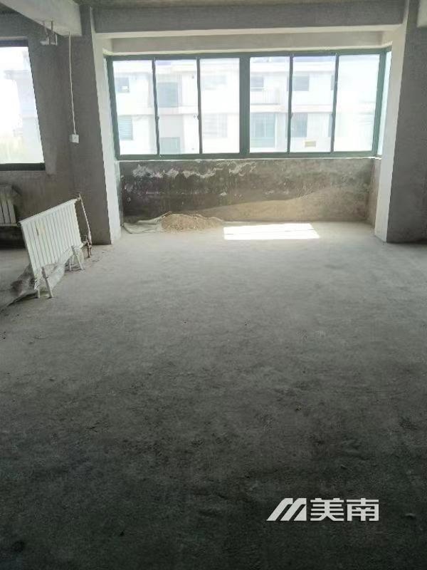 急售002371阳关福禄苑  122平加小房  三室两厅一卫  客厅朝阳  降价40万