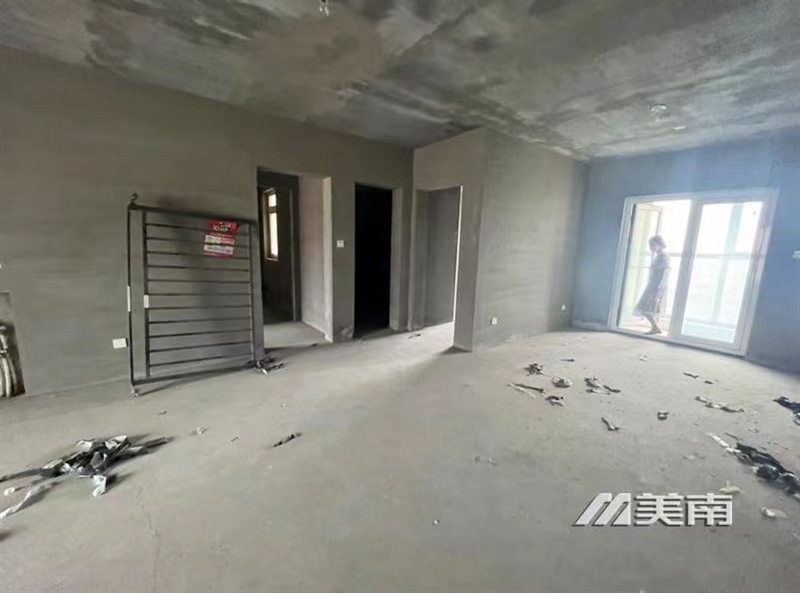 002509华峰栋盛苑 135加16  三室两厅两卫 黄金电梯层 仅售90万
