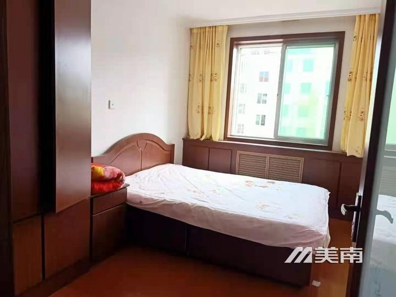 教育路九区三楼,学位未用,证满五唯一,带部分家具家电