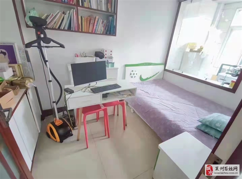 艺苑小区四楼三室地暖52万可贷款