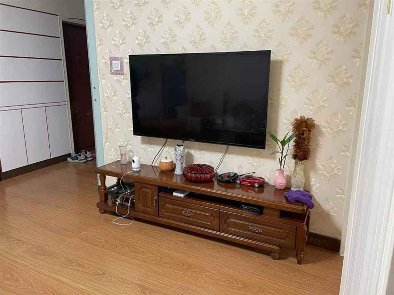 粮建小区四楼三室两厅一卫,玉皇45万