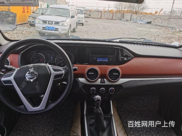 18款豪华日产汽油四驱多功能