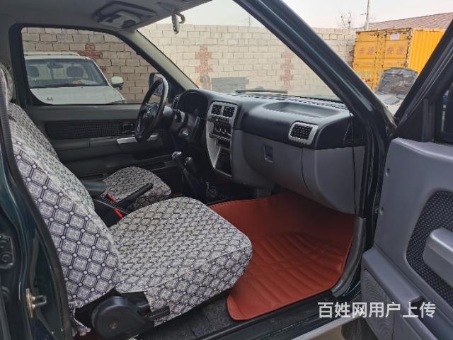 四驱日产柴油皮卡