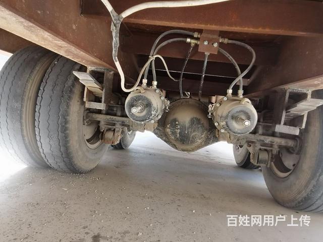 东方红900拖拉机带挖掘机托盘