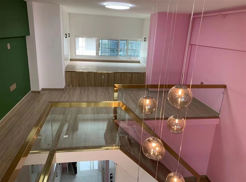 科技广场附近,两室两厅精装电梯复试公寓,家具家电齐全,拎包入