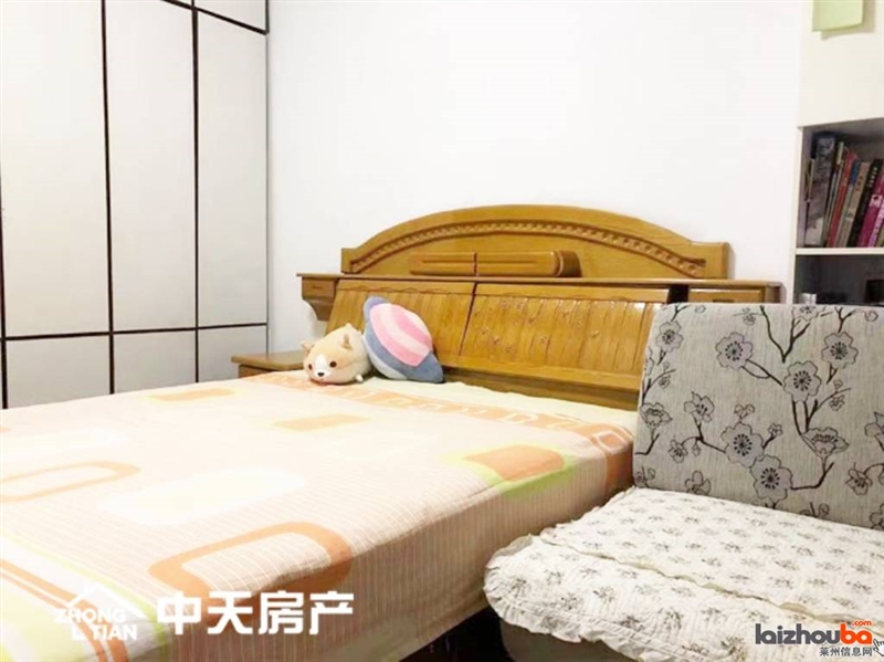 01198东苑小区,黄金低楼层,三室格局,邻近新一中,临近掖县公园