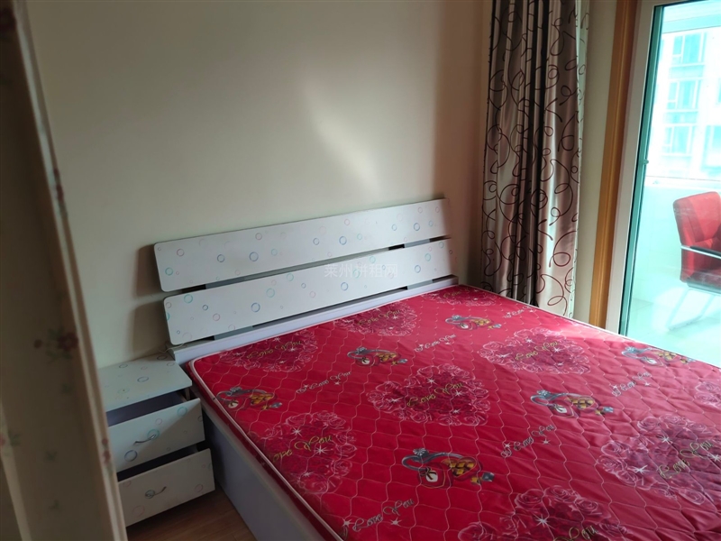 城东,新一中对面,精装电梯房,带家具家电,拎包入住