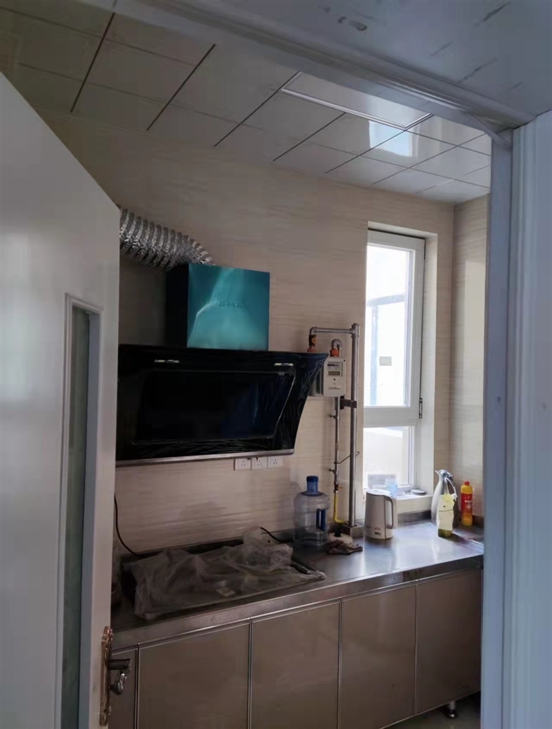 朗湖国际,大润发附近,精装电梯房,带家具家电,拎包入住