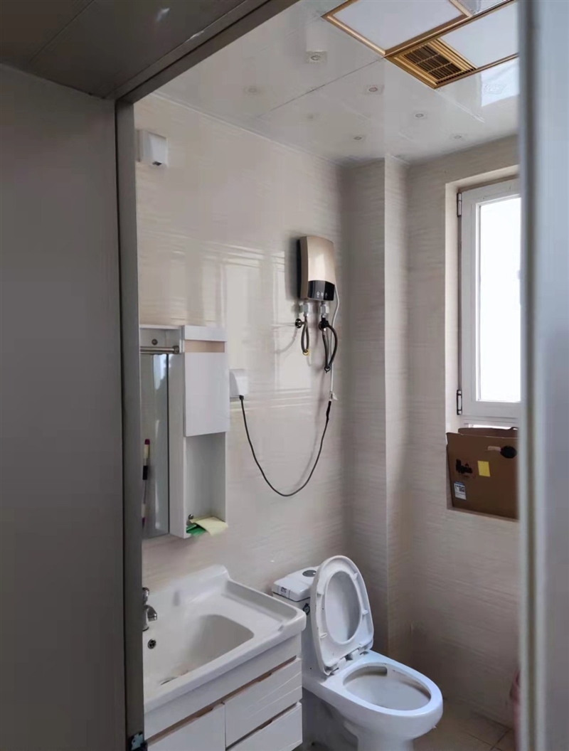 朗湖国际,大润发附近,精装电梯房,带家具家电,拎包入住