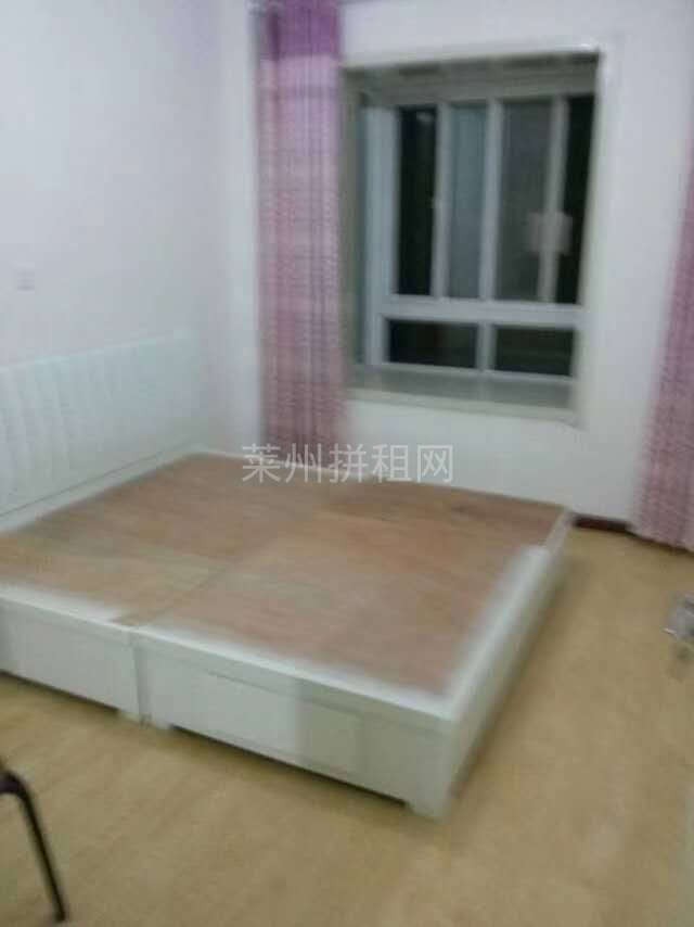 人民医院附近,云峰名苑,精装修,带家具家电,拎包入住