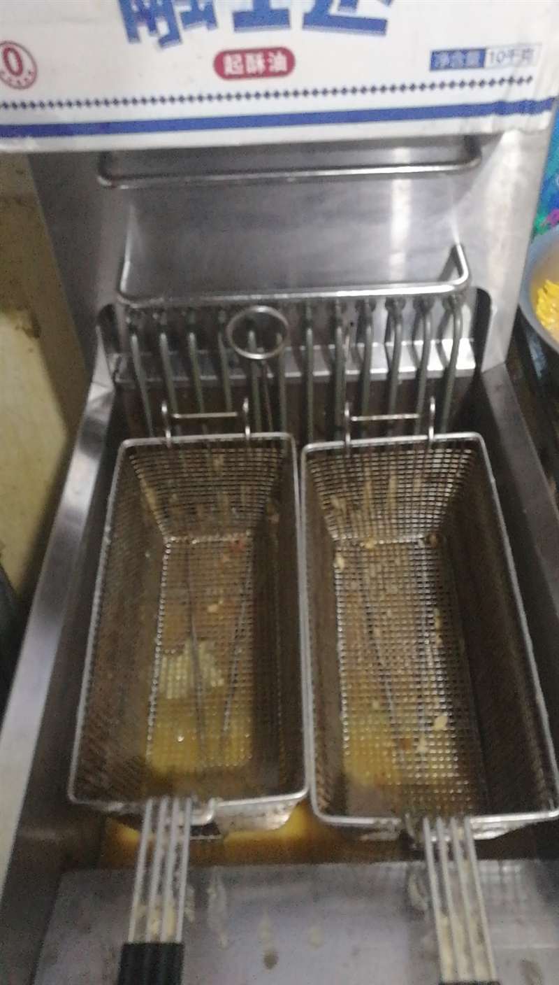 9成新炸锅,烤肠机低价给钱就卖