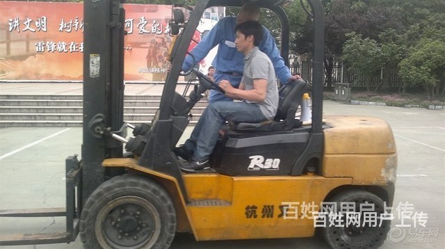 莱州市吊车出租、叉车出租、随车吊租赁